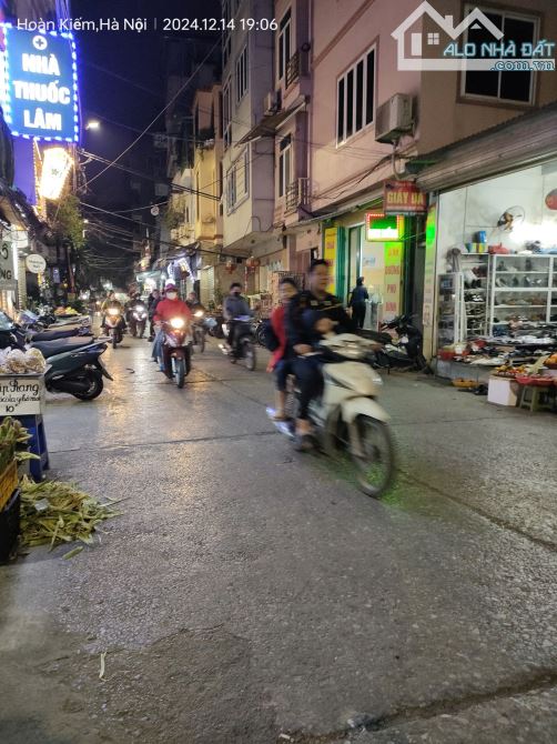 Bán gấp FrontHouse Bạch Đằng 100m² giá 6.3 tỷ - Mặt phố kinh doanh sầm uất!