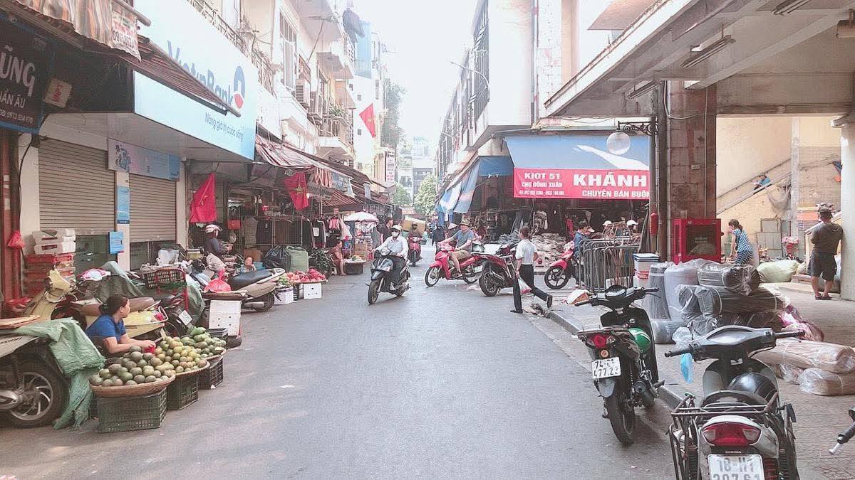 FrontHouse mặt phố Đồng Xuân, Hoàn Kiếm 20m² giá 25 tỷ - Kinh doanh sầm uất!