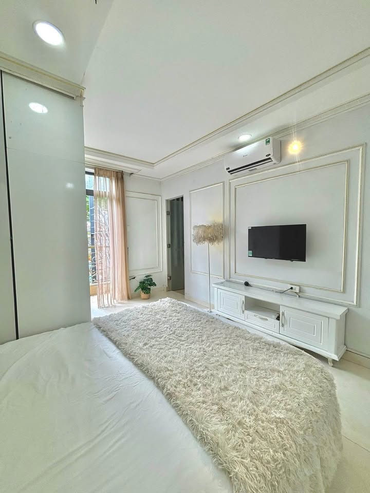 Studio ban công tại Bình Thạnh 40m² - Nội thất đầy đủ, gần trường học!
