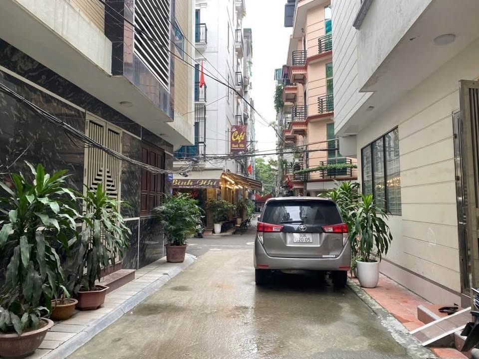 Nhà 6 tầng thang máy Ngọc Khánh Ba Đình 40m² giá 18 tỷ - Cực hiếm, sẵn sàng vào ở!