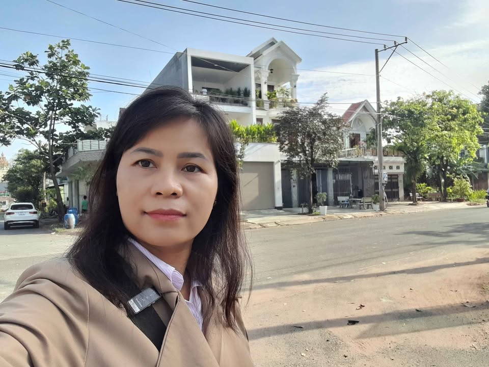 Mặt tiền KDC Bicossi Dĩ An 74m² giá 4.2 tỷ - Cơ hội đầu tư hiếm có!