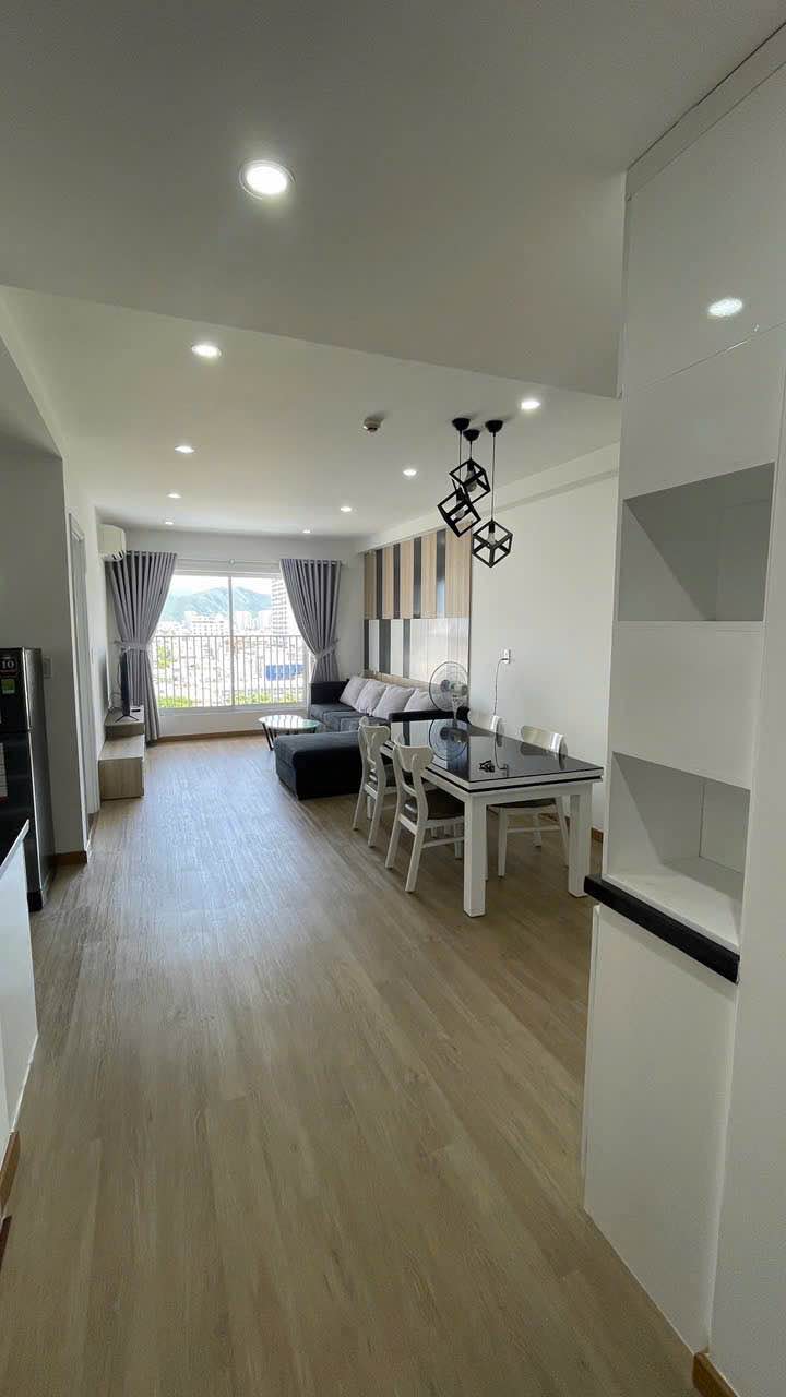 Căn hộ CT1 Phước Hải Nha Trang 72m² giá 3.7 tỷ - Ban công Đông, thiết kế hiện đại!