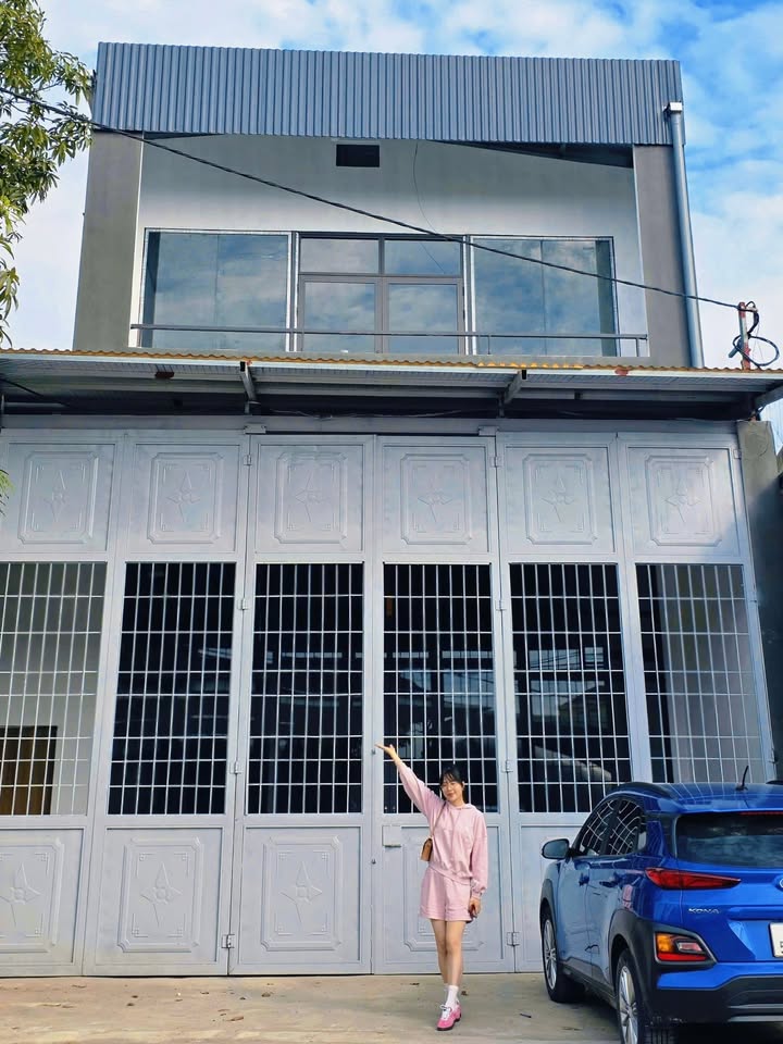 Mặt bằng cho thuê 2,5 tầng tại Hà Khẩu, Hạ Long - Giá mềm, sẵn sàng cho bạn!