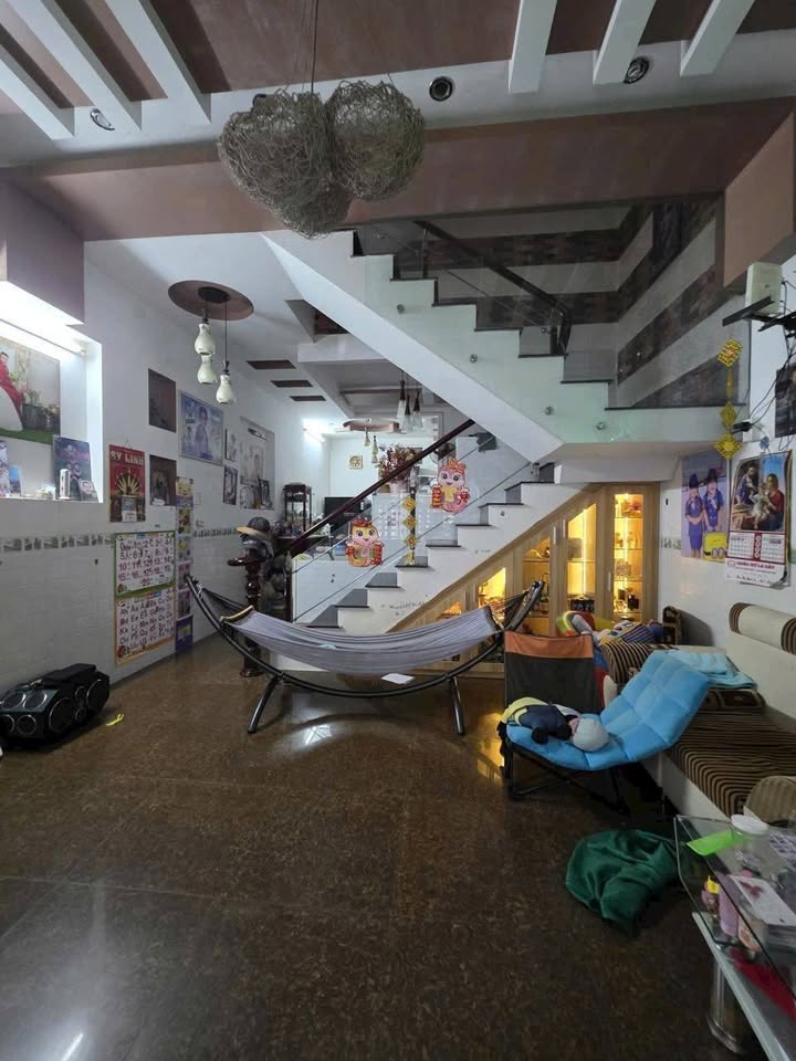 Nhà lầu đường Hàn Thuyên, Phan Thiết 58m² giá 3.5 tỷ - Hướng Đông Nam thoáng mát!