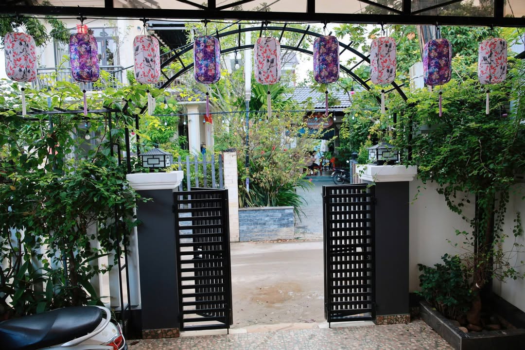 Nhà Cẩm Nam Hội An 106m² giá 5.56 tỷ - Ô tô đỗ cửa, gần phố cổ!