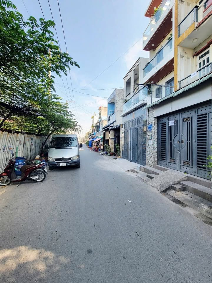 Nhà đẹp Hẻm 985 Hương Lộ 2, Bình Tân 64m² giá 7.1 tỷ - Kinh doanh đa ngành tiện lợi!