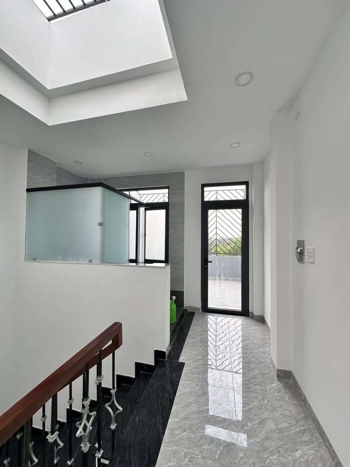 Nhà phố Kênh Nước Đen Tân Phú 60m² giá 8.3 tỷ - Thiết kế đẳng cấp, sẵn sàng ở ngay!