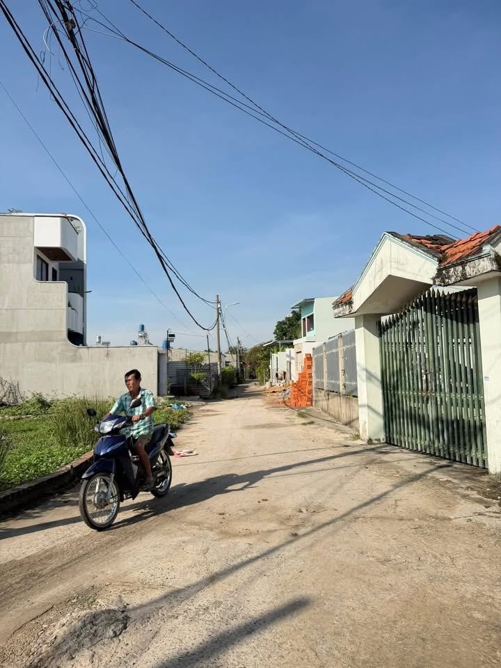 Đất nền 120m² tại Đông Thạnh, Hóc Môn - Giá chỉ 3.75 tỷ, sổ đỏ chính chủ!