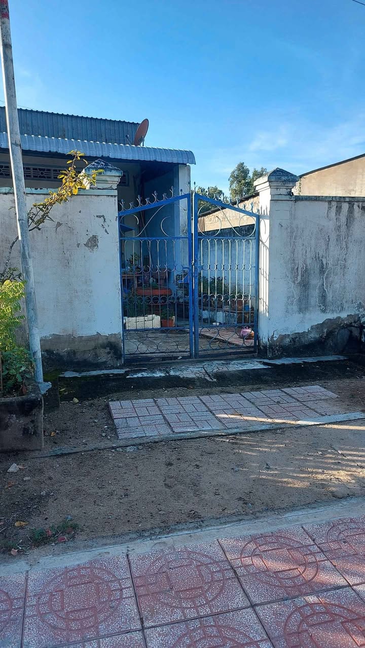 Nhà mặt tiền đường Sơn Đông, 121m² - Kinh doanh tiện lợi tại An Giang!