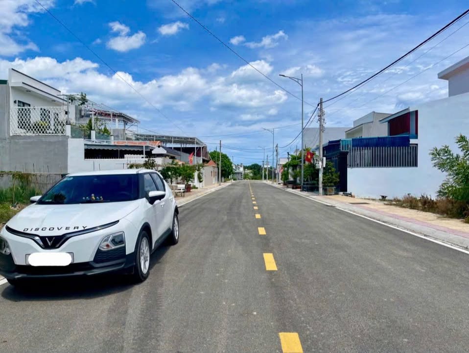 Đất nền Đông Hải Nha Trang 140m² giá 1.75 tỷ - Vị trí đẹp, giao thông thuận lợi!