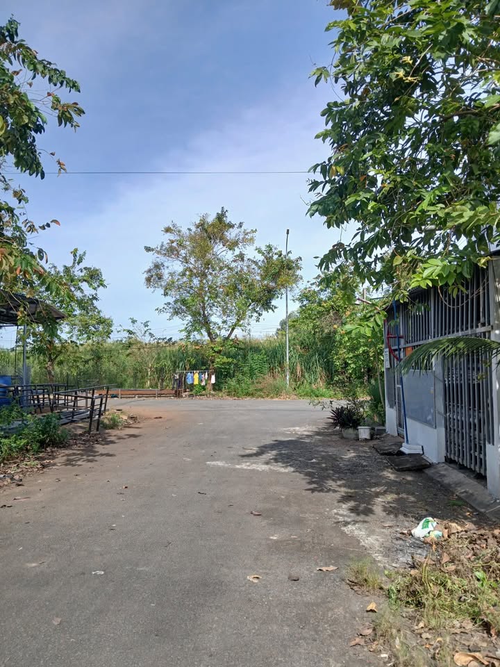 Đất nền 27B9 KDC Tân Phú, Cái Răng, 100m² - Sổ hồng chính chủ, giá chỉ 1.83 tỷ!