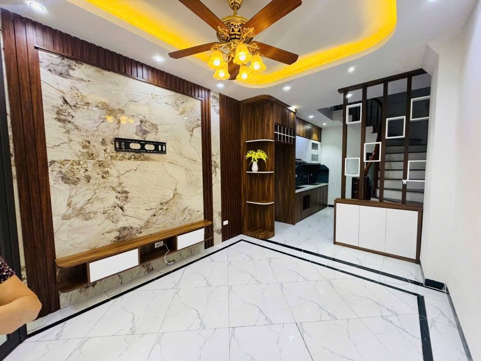 Nhà 5 tầng Xuân Đỉnh 30m² giá chỉ 800 triệu - Ô tô tận cửa!