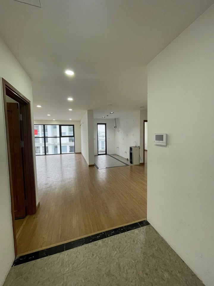 Căn hộ Iris Garden 135m² giá 16 triệu - Phù hợp cho gia đình hoặc văn phòng!