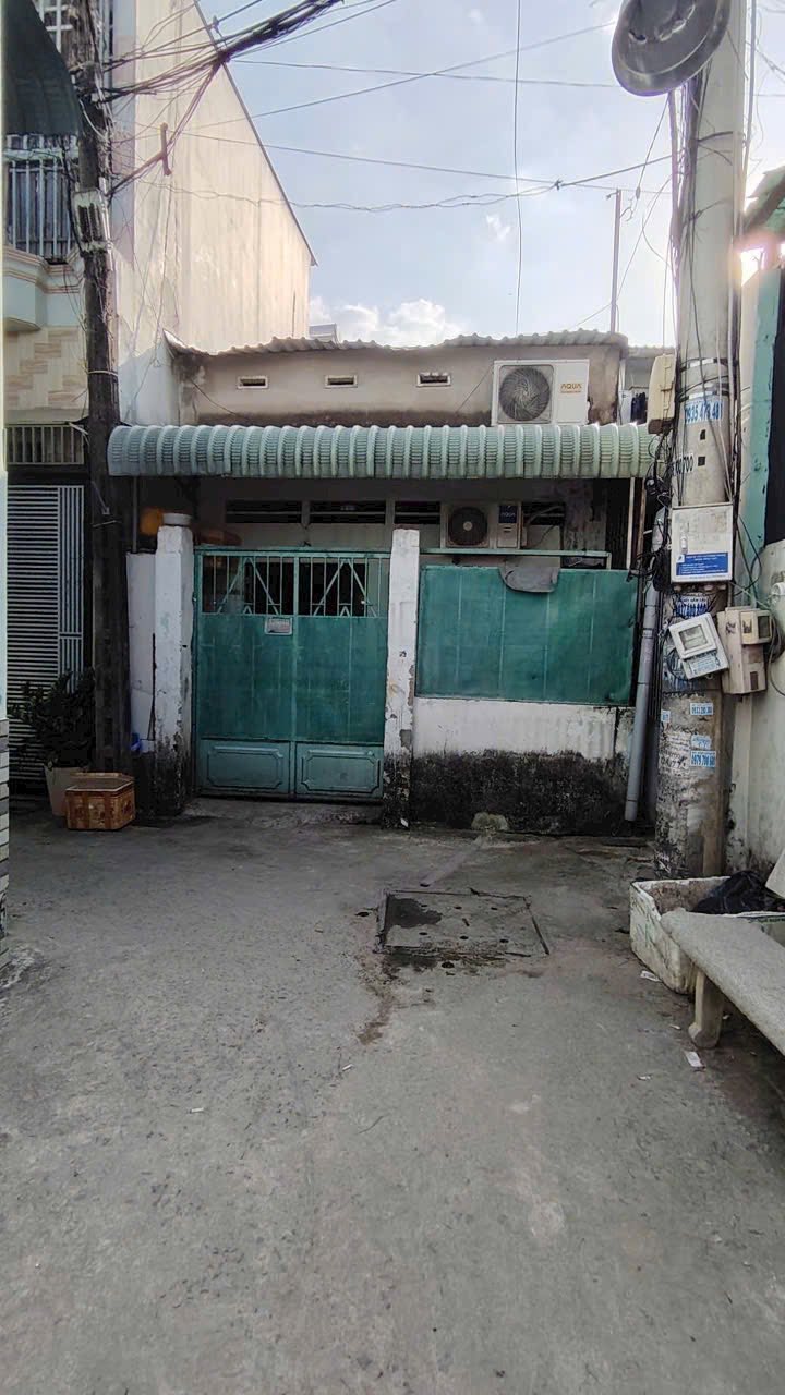 Nhà riêng Hiệp Thành Q12 33m² giá 2.59 tỷ - Sổ hồng riêng, tiện ích đầy đủ!