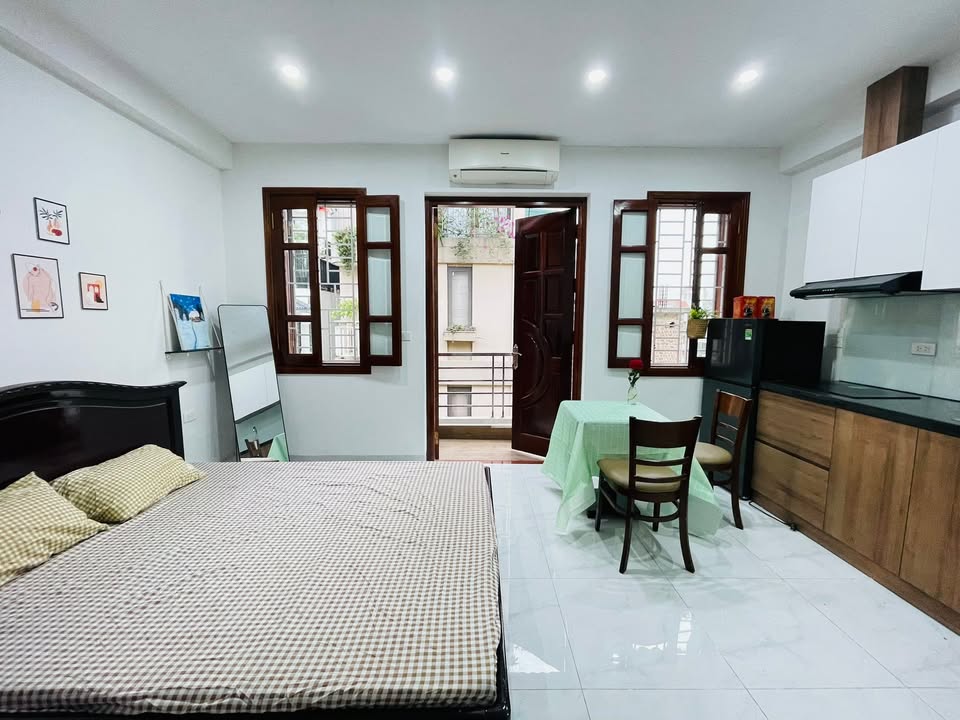 Chính chủ cho thuê căn hộ chung cư mini Đội Cấn, Ba Đình - Đường thông ô tô đỗ cửa!