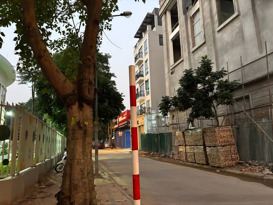 Lô Đất Sài Đồng 264m² giá 71.81 tỷ - Cơ hội đầu tư hiếm có!