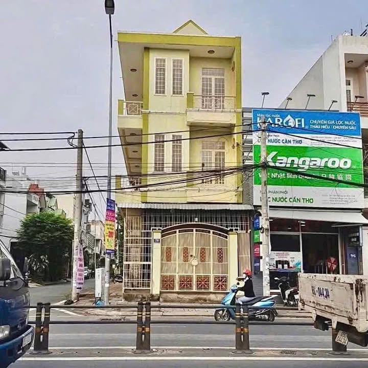 Nhà 2 lầu 3PN góc đường Trần Hoàng Na, Cần Thơ - Cho thuê 20 triệu/tháng!