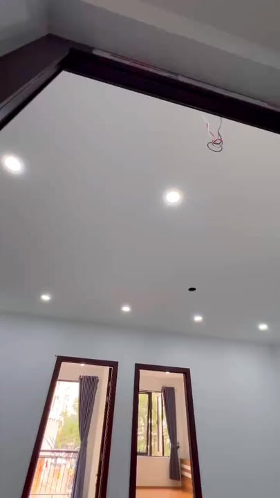 Căn hộ 2 phòng ngủ 1 phòng tắm tại 28 Xuân La - Diện tích 70m², Full nội thất, gần Hồ Tây!