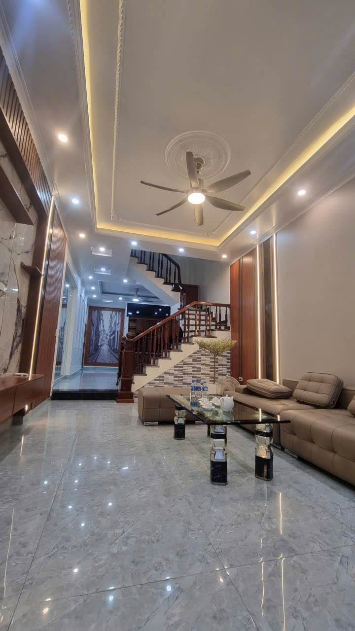 Nhà góc Trần Nguyên Hãn, Hải Phòng 73m² giá 5.58 tỷ - Sẵn sàng vào ở ngay!