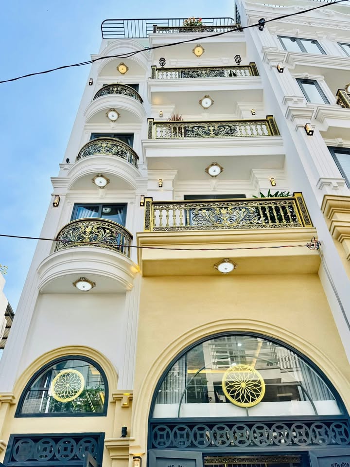 Nhà góc hẻm ô tô Gò Vấp 48m² giá 9.6 tỷ - Xây mới thang máy sang trọng!