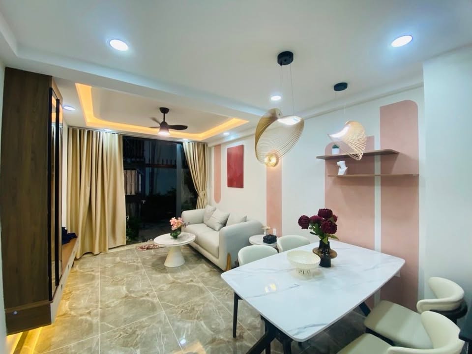 Nhà góc Phú Nhuận 46m² giá 6.99 tỷ - Sẵn sàng vào ở ngay!