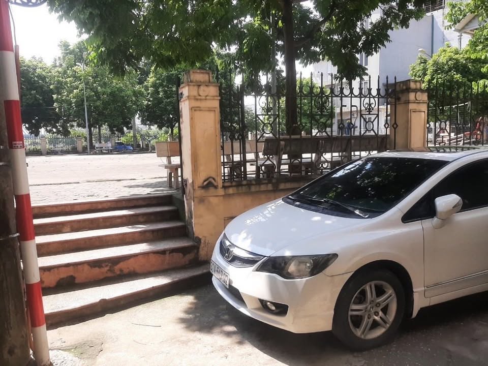 FrontHouse Đông Ngạc Bắc Từ Liêm 61m² giá 7 tỷ - Ô tô đỗ cửa, vị trí đẹp!