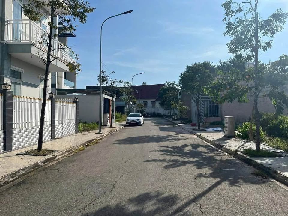 Đất nền Khu Thanh Sơn A, Bà Rịa - 126m² chỉ 2.2 tỷ - Cơ hội đầu tư tuyệt vời!