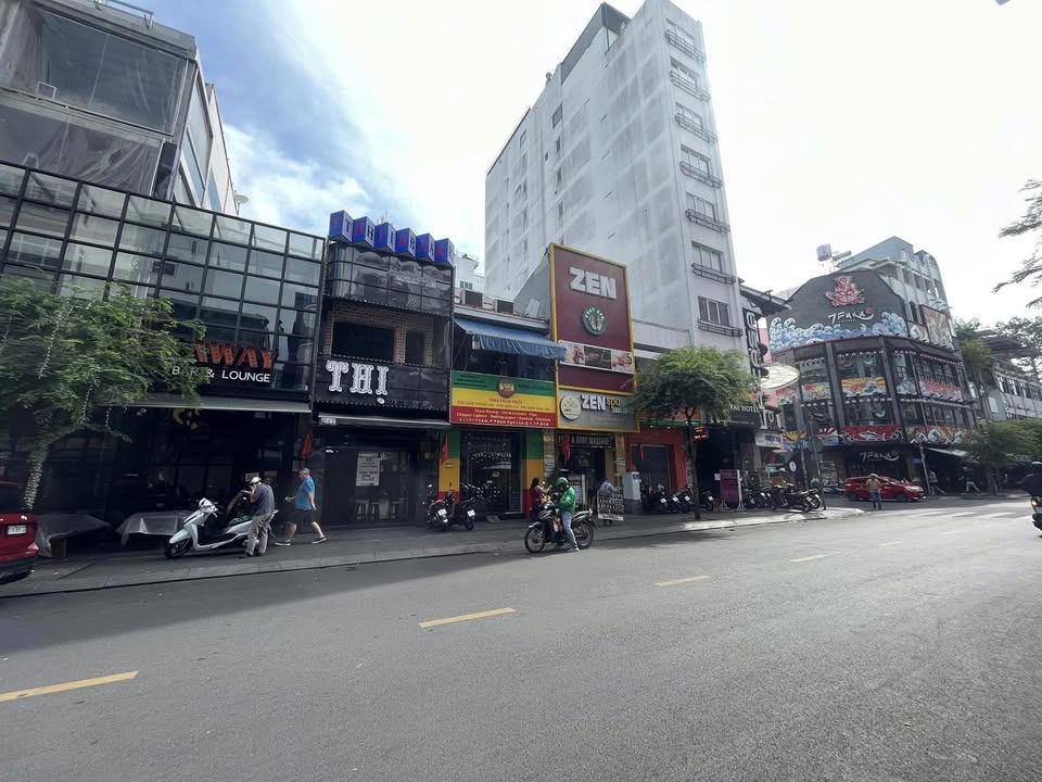 Nhà mặt tiền Đề Thám, Quận 1, 90m² giá 75 tỷ - Đầu tư sinh lời tuyệt vời!