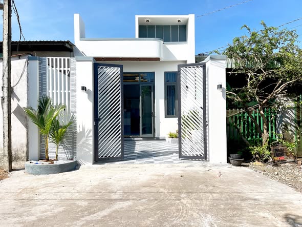 Nhà bán Đức Hòa, Long An 110m² giá 1.95 tỷ - Pháp lý chuẩn, vào ở ngay!