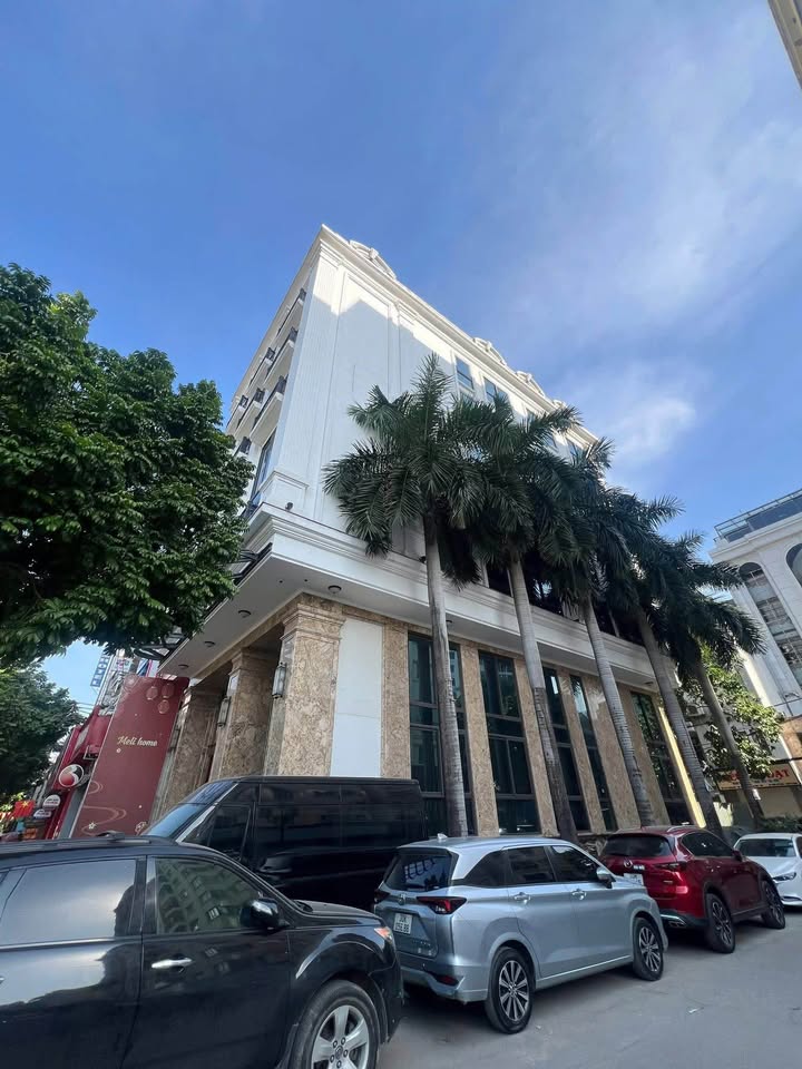 Nhà mặt phố Nguyễn Hoàng 234m² giá 245 tỷ - Đầu tư sinh lời bền vững!