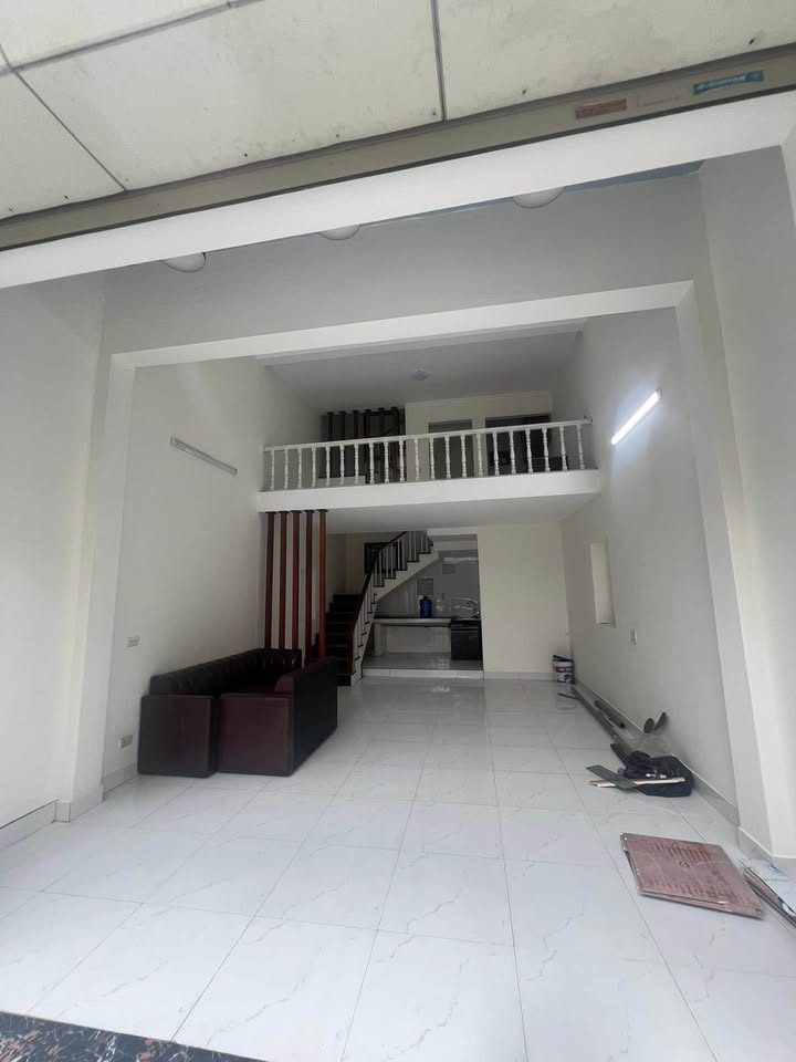 Nhà 3 tầng Tân Thành Ninh Bình 42m² - Ngõ thông, gần chợ!