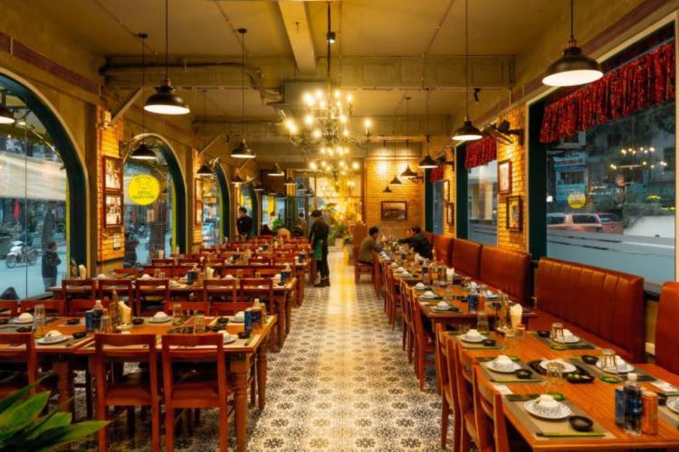 Cho thuê mặt phố Vũ Phạm Hàm 400m² giá 80 triệu - Vị trí đắc địa, kinh doanh thuận lợi!