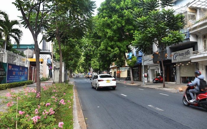 Cho thuê nhà mặt phố Nguyễn Đình Chiểu, quận Hai Bà Trưng, 100m² - Kinh doanh sầm uất!