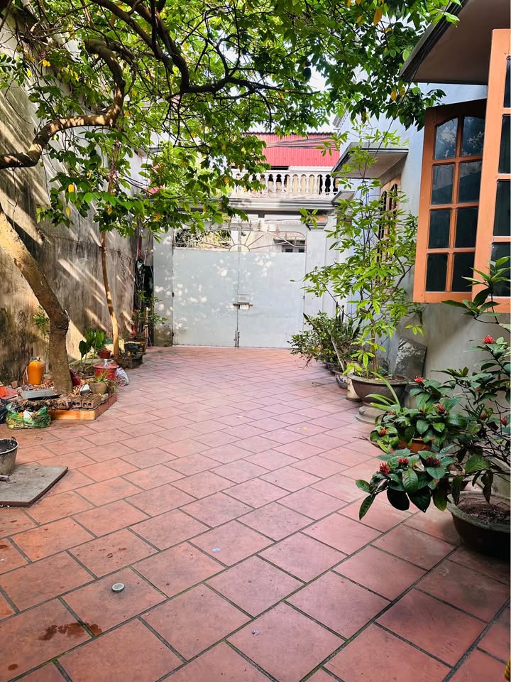 Nhà góc 2 mặt tiền tại Thị trấn Đông Hưng, Thái Bình - 101m² giá 2.8 tỷ - Ô tô đỗ cửa!