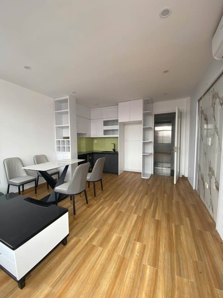 Nhà mới Đại Mỗ 35m² giá 12 tỷ - Ô tô vào tận nhà, thang máy tiện lợi!