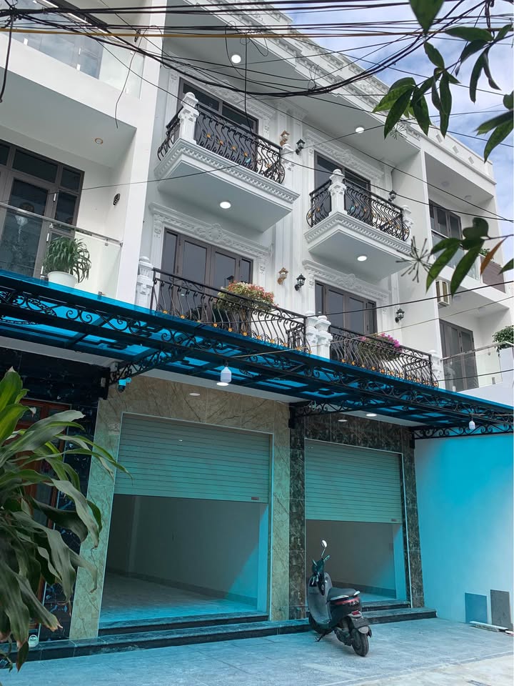 Nhà 3 tầng Quang Trung Thái Bình 60m² giá 3 tỷ - Hướng Đông Nam, tiện nghi đầy đủ!