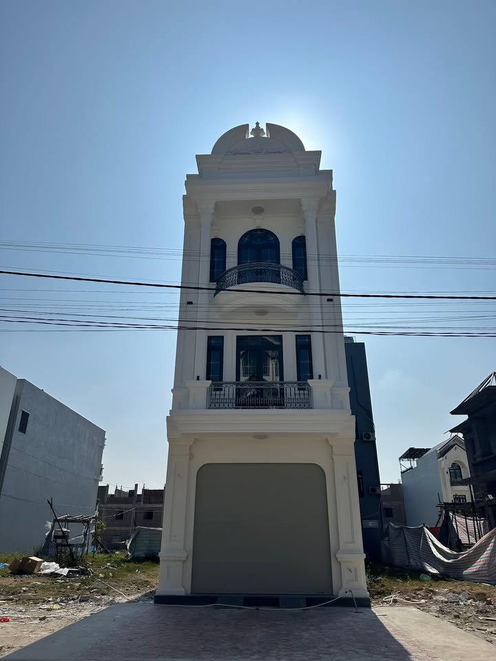 Nhà 3.5 tầng tại Khu đô thị Nam Hoàng Đồng, 100m² giá 6 tỷ - Hiện đại, không lỗi phong thủy!