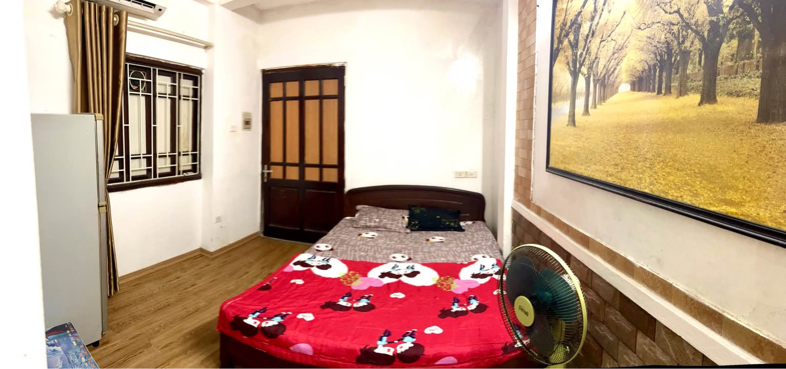 Phòng trọ cho thuê tại Ngõ 79 Hai Bà Trưng 15m² giá chỉ 3.5 triệu - An ninh tốt, giờ giấc tự do!