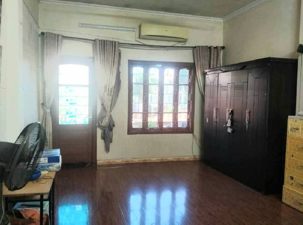 Nhà mặt phố Lê Hồng Phong, Ba Đình, 75m² giá 26 tỷ - Kinh doanh sầm uất