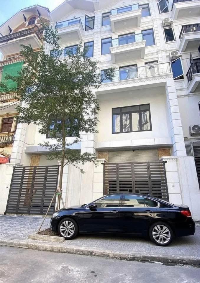 Bán nhà phân lô ô tô tránh Ngọc Khánh 85m² giá 25.8 tỷ - Đầu tư sinh lời ngay!