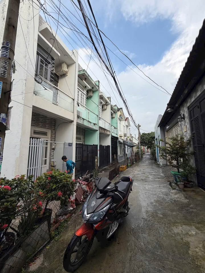 Nhà phố Tô Ngọc Vân, Quận 12, 50m² giá 1.68 tỷ - Tặng full nội thất cao cấp!