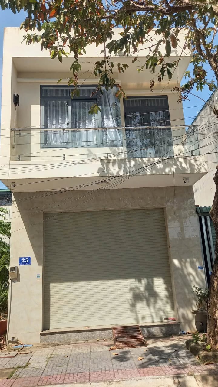 Nhà mặt tiền đường Mộng Huê Lầu, Bà Rịa, 100m² giá chỉ 5 tỷ - Thiết kế hiện đại, sẵn sàng ở ngay!