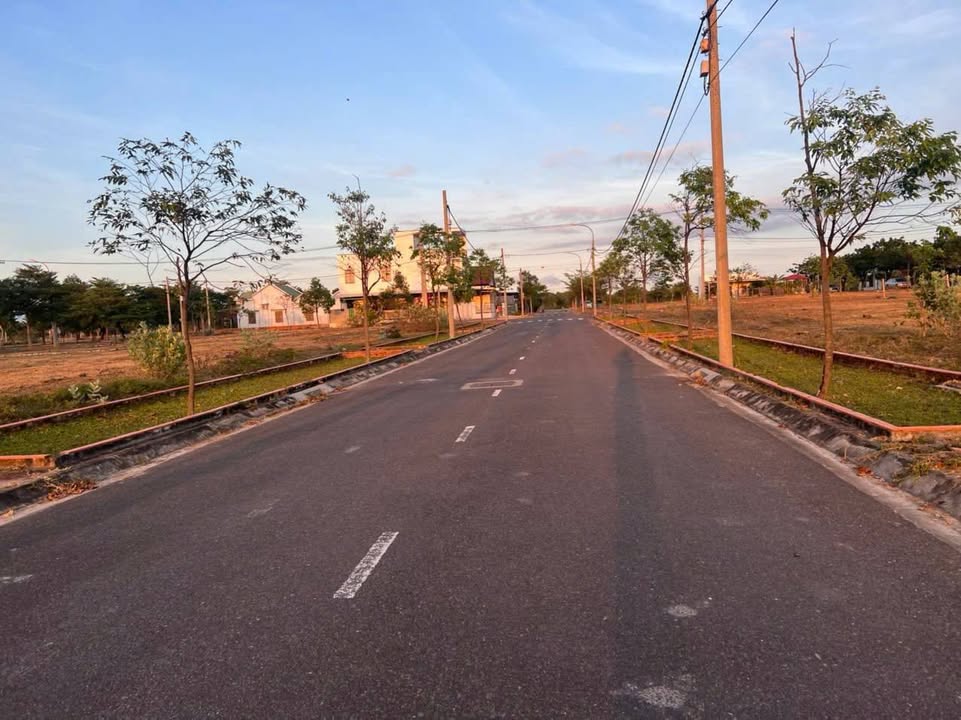 Đất thổ cư Ninh Thọ 200m² giá 2.1 tỷ - Đường nhựa 16m, dân cư hiện hữu!