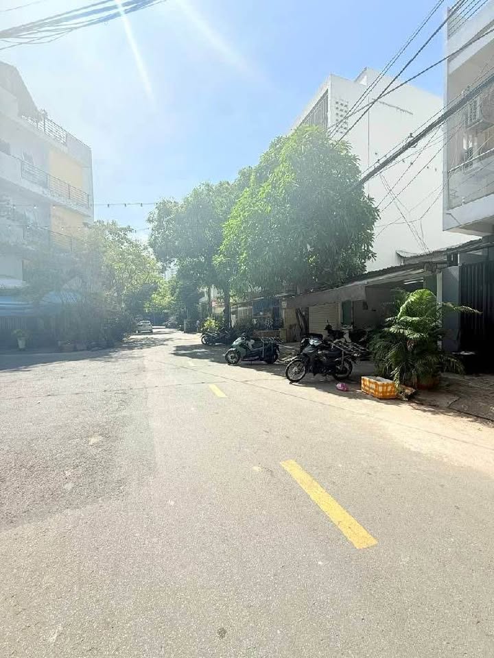 Nhà mặt tiền đường số 14, Tân Phú, Quận 7, 77.8m² giá 13.5 tỷ - Vị trí đắc địa, kinh doanh thuận lợi!