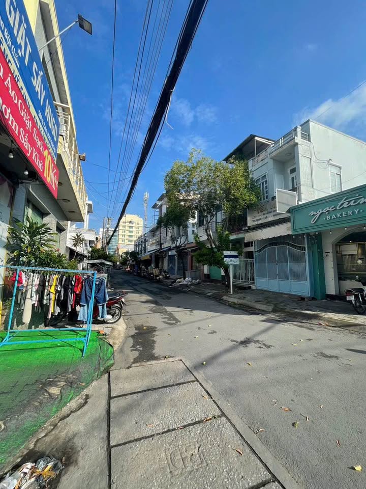 Nhà 3 Tầng Mặt Tiền Đường Phan Bội Châu, Phú Lợi, Cần Thơ - Giá 11 Tỷ Thương Lượng!