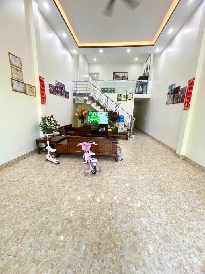 Cần bán nhà cấp 4 gác lửng tại phường Duyên Hải 100m² - Tiện nghi đầy đủ, chỉ việc dọn vào ở!