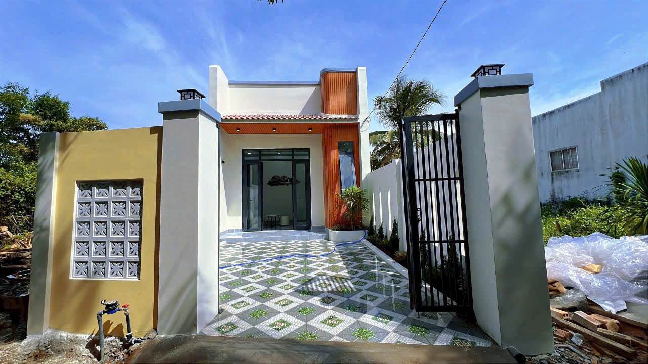 Nhà mới hoàn thiện tại Phú Khương, Bến Tre 101m² giá 1.39 tỷ - Nội thất cao cấp tặng kèm!