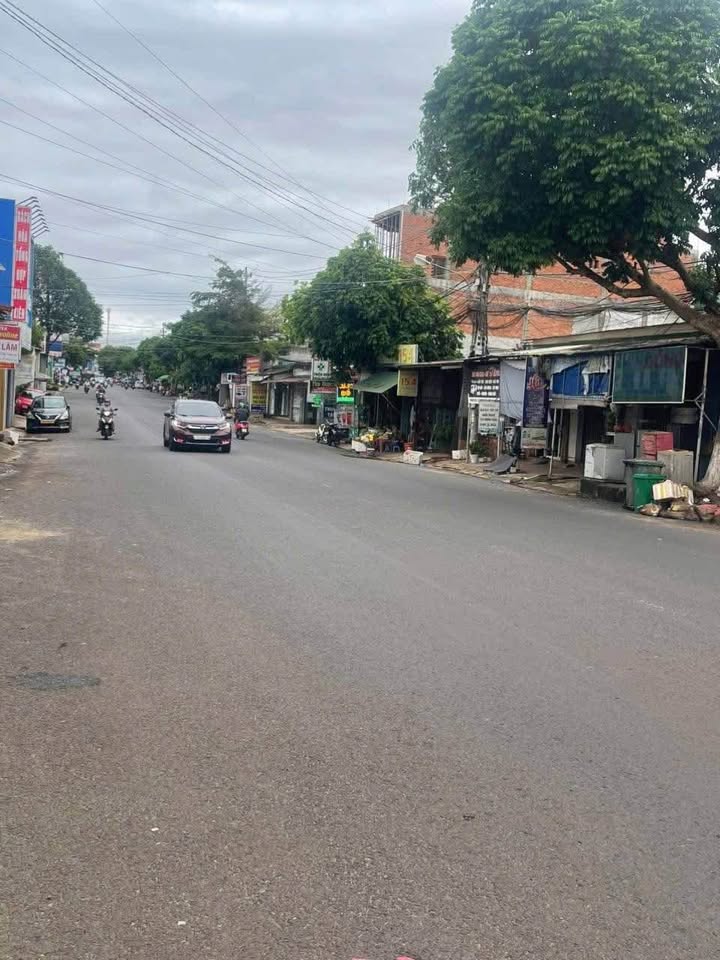 Nhà mặt tiền Y Moan Buôn Ma Thuột 165m² giá 8.5 tỷ - Đầu tư sinh lời ngay!