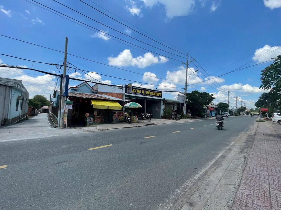 Nhà bán mặt tiền đường bê tông xã Thái Mỹ, Củ Chi 440m² giá 2.7 tỷ - Sổ hồng chính chủ, thuận tiện đi lại!