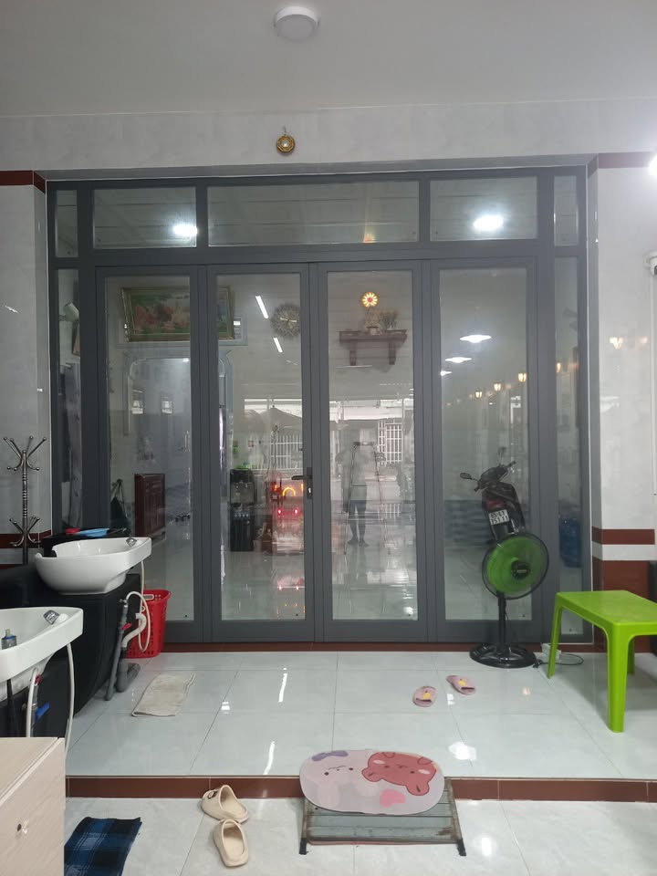 Nhà đẹp Thạnh Quới, Vĩnh Thạnh, Cần Thơ 240m² - Sổ hồng đầy đủ, giá 2.5 tỷ!